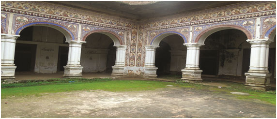 The central courtyard with beautifully adorned pillars.