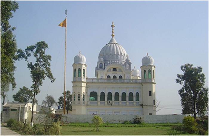 The gurudwara is located next to a small village named Kothay pind on the West bank of the Ravi River. The original abode established by Guru Nanak was washed away by floods of the river Ravi. The Gurudwara at Kartarpur can be seen from the historical town of Dera Baba Nanak in India. 